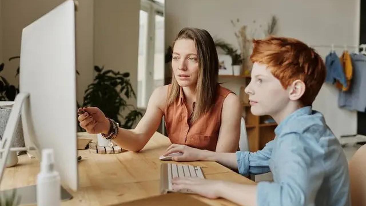 Tips Mendidik Anak Agar Penurut Tanpa Kekerasan, Cara Efektif untuk Orang Tua