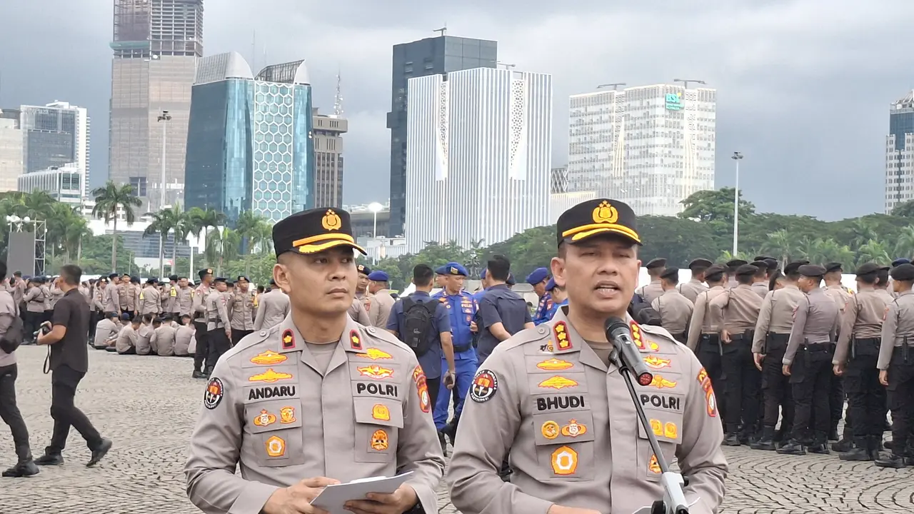 Kabid Humas Polda Metro Jaya Kombes Pol Budhi Hermanto bicara soal pengamanan perayaan Hari Buruh Internasional atau May Day di Jakarta, Jumat (1/5/2026).