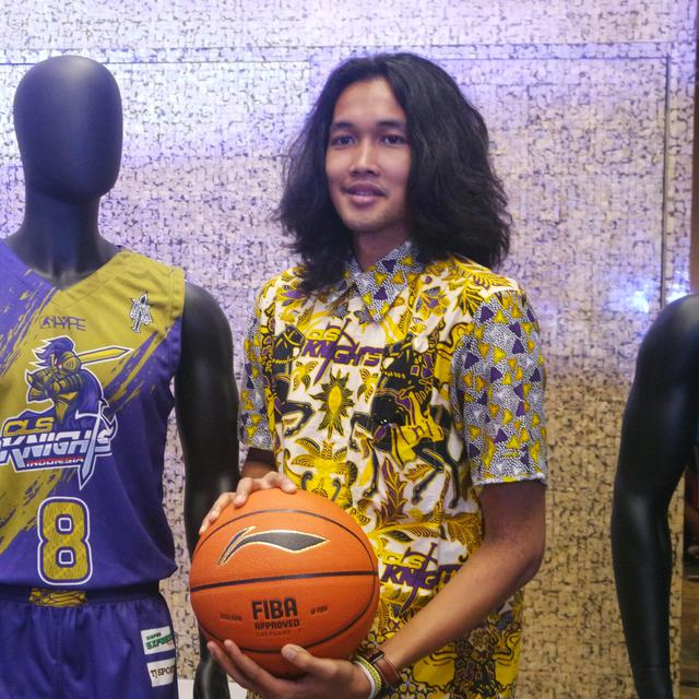 Sandy Kurniawan Cinta Untuk Cls Knights Dan Motor Tua Ragam Bola Com