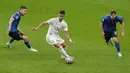 Hasil imbang di waktu normal memaksa laga dilanjutkan dengan dua kali babak tambahan. Timnas Spanyol berinisiatif melakukan serangan sejak peluit babak tambahan dimulai. (Foto:AP/Pool,Matt Dunham)