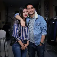 Syahnaz dan Jeje kompak untuk mengambil lebih banyak pekerjaan jelang pernikahan.