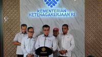 Menteri Ketenagakerjaan (Menaker) Yassierli menjelaskan, Bantuan Subsidi Upah (BSU) 2025 sudah cair kepada sekitar 2,45 juta penerima per Selasa, 24 Juni 2025. (Maulandy/Liputan6.com)&nbsp;