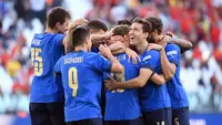 Italia sukses menjadi juara ketiga UEFA National League 2021 setelah berhasil mengalahkan Belgia dengan skor 2-1. (AFP/Marco Bertorello)