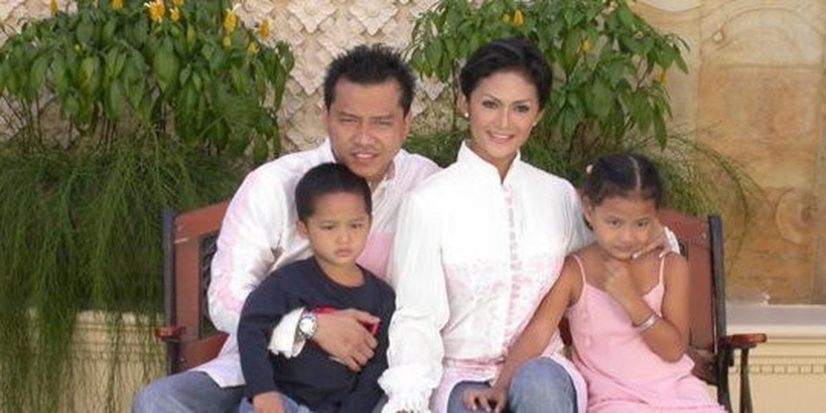 Depresi pasca perceraian KD dan Anang