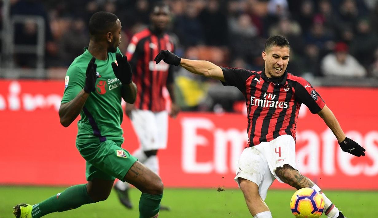 Mantan bintang Parma tersebut gagal bersaing sejak kedatangan Bakayoko dan Lucas Biglia. Musim depan diramalkan AC Milan tidak akan memperpanjang jontrak gelandang mungil tersebut. (AFP/Miguel Medina)