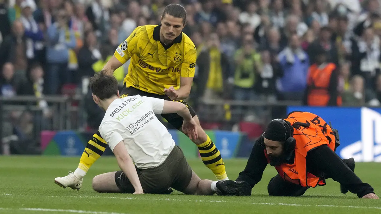FOTO Boruissa Dortmund Vs Real Madrid