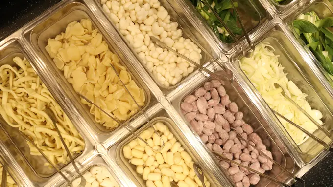 Menikmati Tteobokki Sebagai Kuliner Korea All You Can Eat dengan Cara Prasmanan