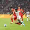 Aksi Elkan Baggott saat Timnas Indonesia berhasil menumbangkan Timnas Mozambik dengan skor tipis 1-0 di Stadion Utama Gelora Bung Karno (SUGBK), Senayan, Selasa (9/6/2026) malam WIB itu. (Bola.com/Bagaskara Lazuardi)
