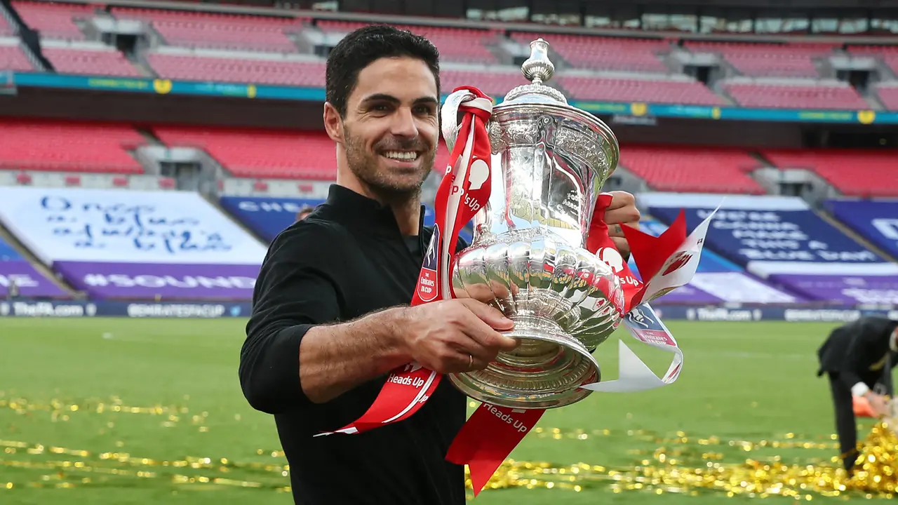 FOTO: 5 Pelatih Eropa yang Sukses Mempersembahkan Trofi Prestisius di Musim Debutnya, Pep Guardiola Tersukses - Mikel Arteta