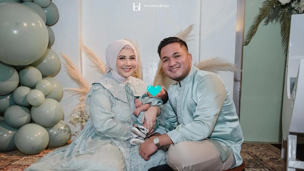 6 Momen Akikah Qwenzy Anak Kesha Ratuliu dan Adhi Permana,