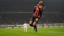 Pemain AC Milan, Rafael Leao, merayakan gol dalam pertandingan Serie A melawan Lazio di San Siro, Milan, Italia, Sabtu, 29 November 2025. (AP Photo/Antonio Calanni)