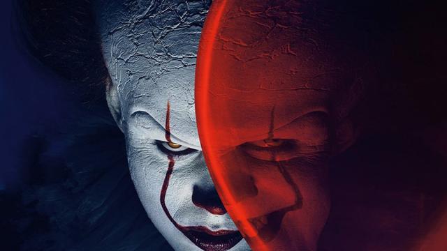 Bill Skarsgard sebagai Pennywise dalam film It