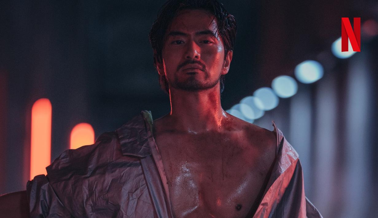 Pyeon Sang Wook (Lee Jin Wook) dirasuki oleh Jung Ui Myung (Kim Sung Cheol), percaya bahwa monsterisasi adalah satu-satunya harapan umat manusia. (Foto: Netflix)