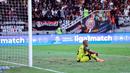 Gol tersebut membuat skor menjadi 2-2. Macan Kemayoran gagal meraup poin penuh dalam laga kandang kali ini. (Bola.com/M Iqbal Ichsan)