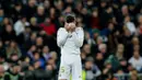 Reaksi gelandang Real Madrid, Federico Valverde pada laga perempat final Copa del Rey melawan Real Sociedad di Santiago Bernabeu, Kamis (6/2/2020). Real Madrid gagal melaju ke semifinal Copa del Rey setelah dibungkam Real Sociedad dengan skor 3-4. (AP Photo/Manu Fernandez)