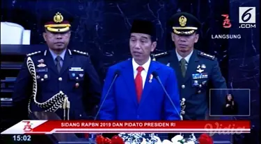 Presiden Joko Widodo (Jokowi) memastikan akan menaikkan gaji pokok Pegawai Negeri Sipil (PNS) dan dan pensiun pada tahun depan.