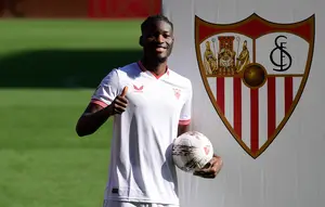 Arsenal Pantau 2 Pemain Sevilla