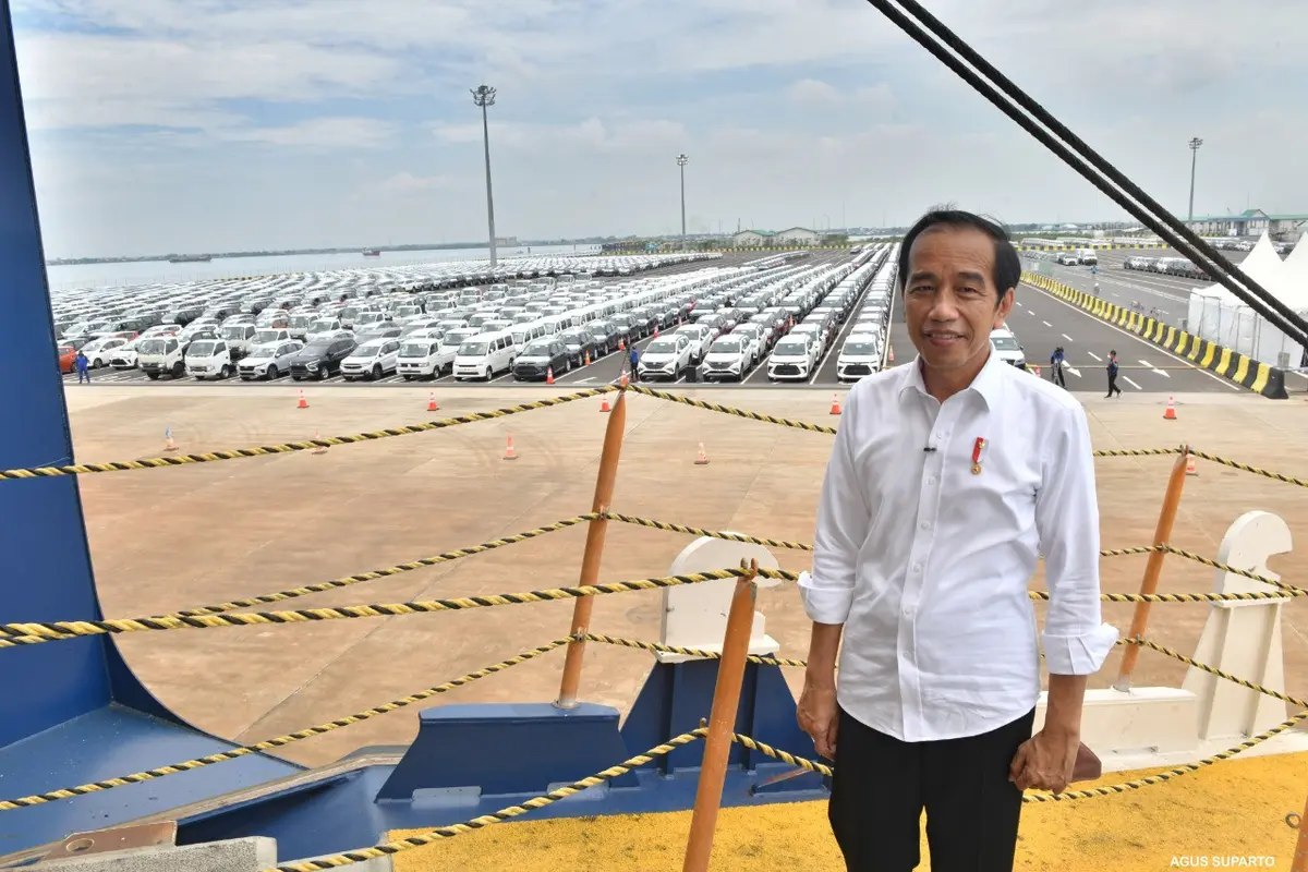 Presiden Joko Widodo atau Jokowi mengatakan pemerintah merencanakan ekspor mobil di Pelabuhan Patimban, Jawa Barat sebanyak 160.000 unit pada 2022.