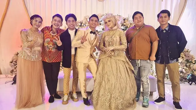 7 Gaya Seleb di Pernikahan Ridho D'Academy dan Syifa, Curi Perhatian