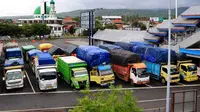 Sopir Truk Sumbu Tiga Keluhkan Larangan Operasi Saat Nataru, 2 Minggu Tak Ada Pemasukan