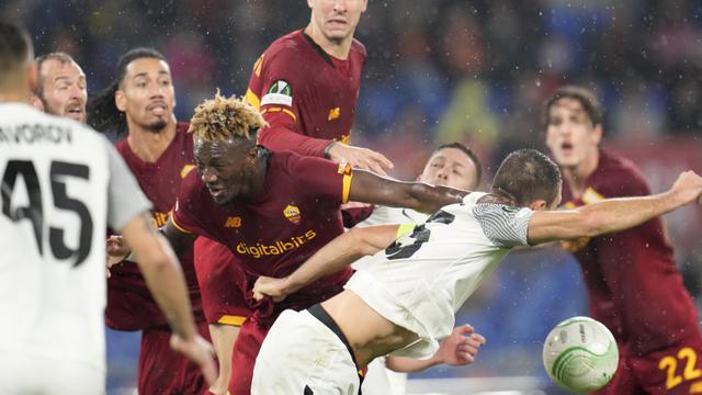 Foto: AS Roma Pesta Gol, Antonio Conte Murka Tottenham Hotspur Kalah dari Tim Antah Berantah