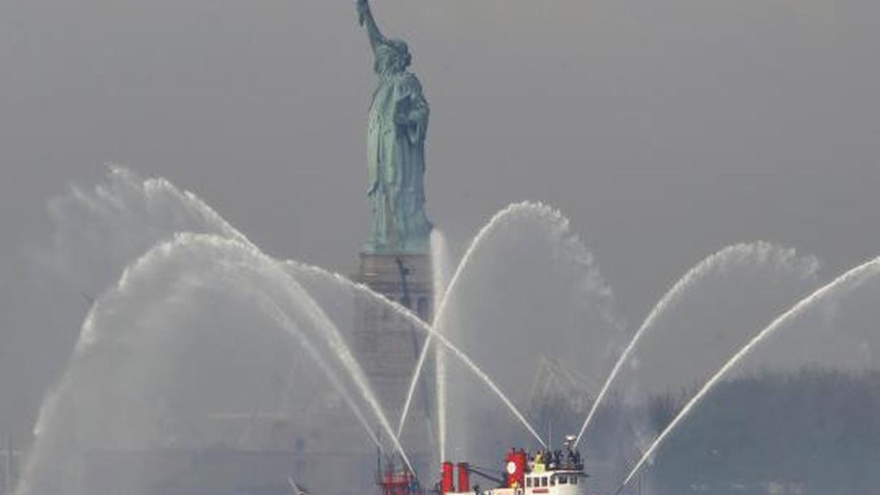 KRI Dewaruci ikut parade kapal perang di New York