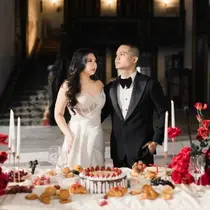 8 Tahun Pacaran, Cellos dan Natasha Putri Bikin Pemotretan Prewedding Berkonsep Elegan. foto: @solemstudios. (dok.Instagram @celloszxz/https://www.instagram.com/p/DItPbKGSicc/Henry)