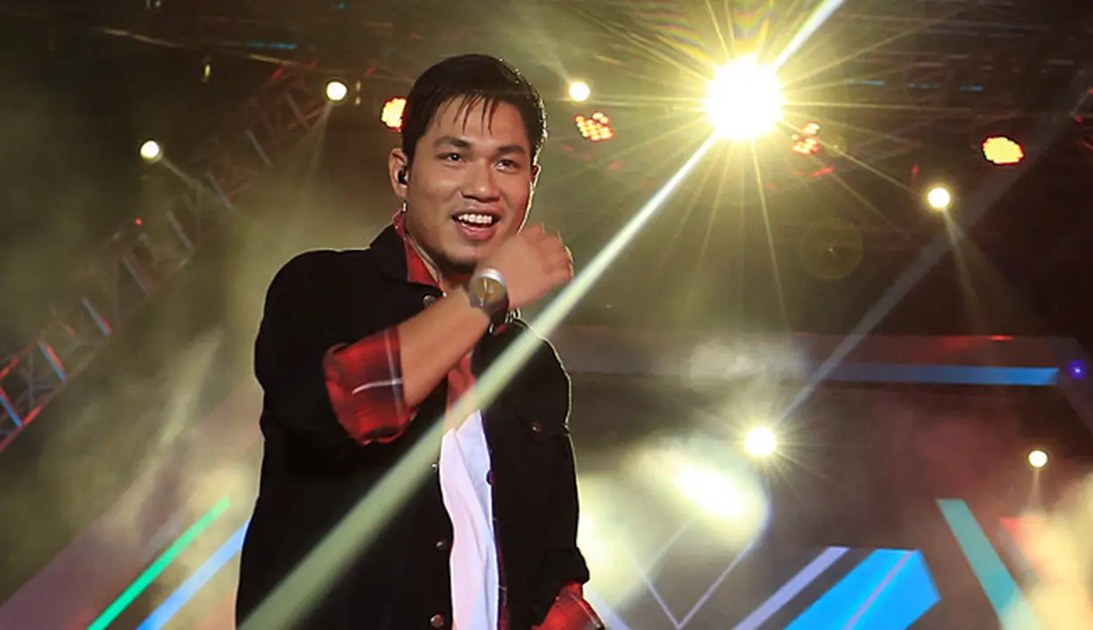 "Kita sudah persiapkan dari kemarin-kemarin, konsepnya apa, lagu apa saja yang dibawain. Bebannya adalah bagaimana kita nanti bisa menghibur di sana. Yang fokus utama kita adalah tata panggungnya, lagunya," tandas Rizal. (Deki Prayoga/Bintang.com)