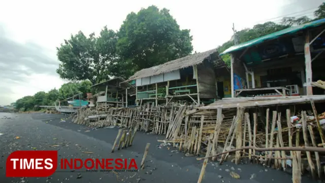 'Ikon' Banyuwangi di Pantai Watudodol