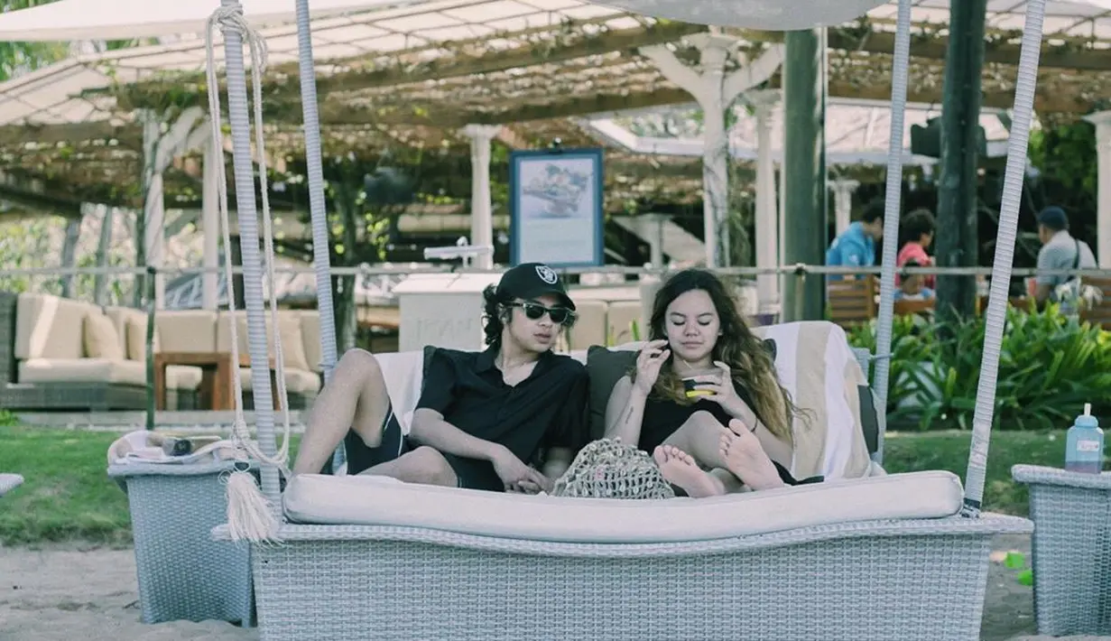 Bastian Steel dan Shafa Harris (Instagram/shafaharris)