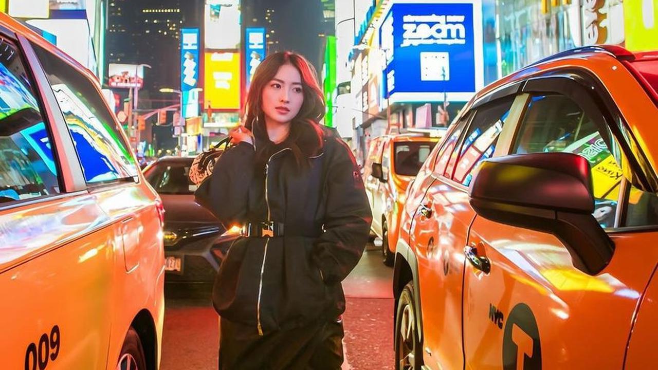 Foto Ditengah Kemacetan Mobil