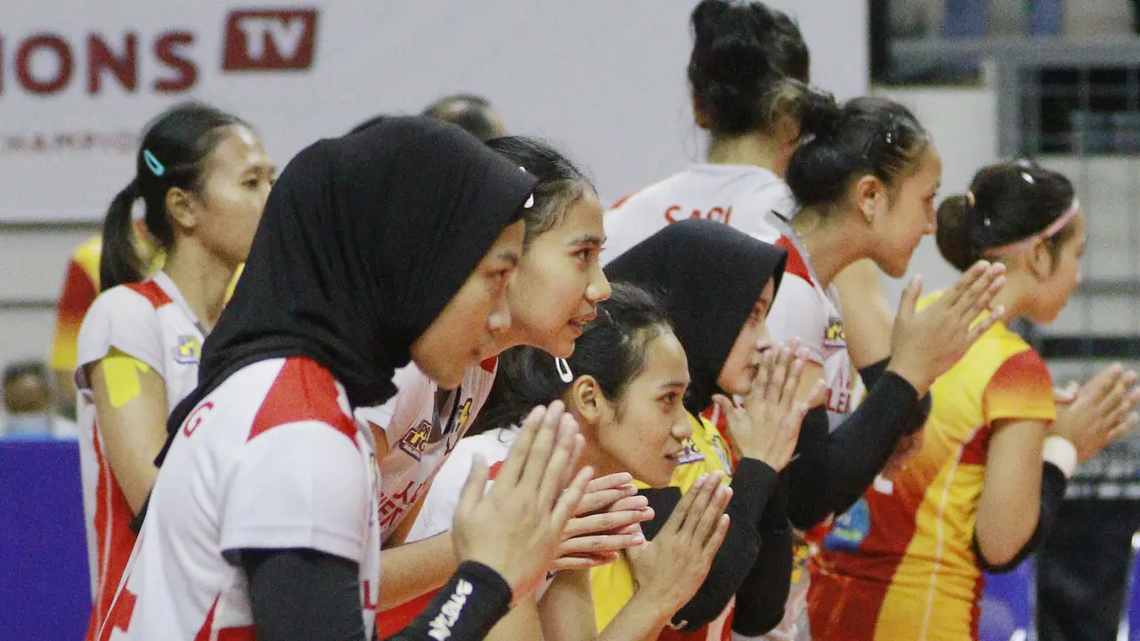 Foto: Laga Berjalan Sengit, Jakarta Elektrik PLN Dipaksa Menyerah Jakarta Pertamina Fastron di PLN Mobile Proliga 2022