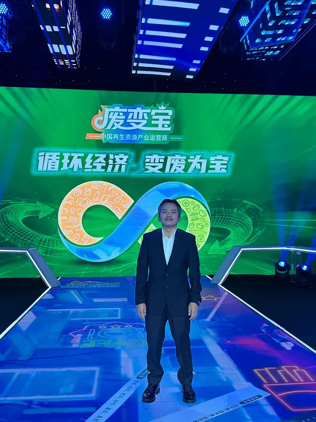 Sulap Selokan Jadi Kolam Lele, Inovasi Ketua RT Ini Sedot Perhatian Media China (Liputan6)