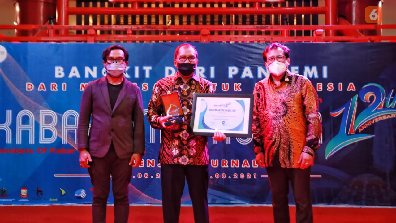 Penghargaan Kepela Daerah terinovatif untuk Danny Pomanto (Liputan6 .com)