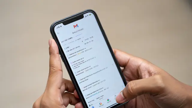 Cara Hapus Kontak di iPhone