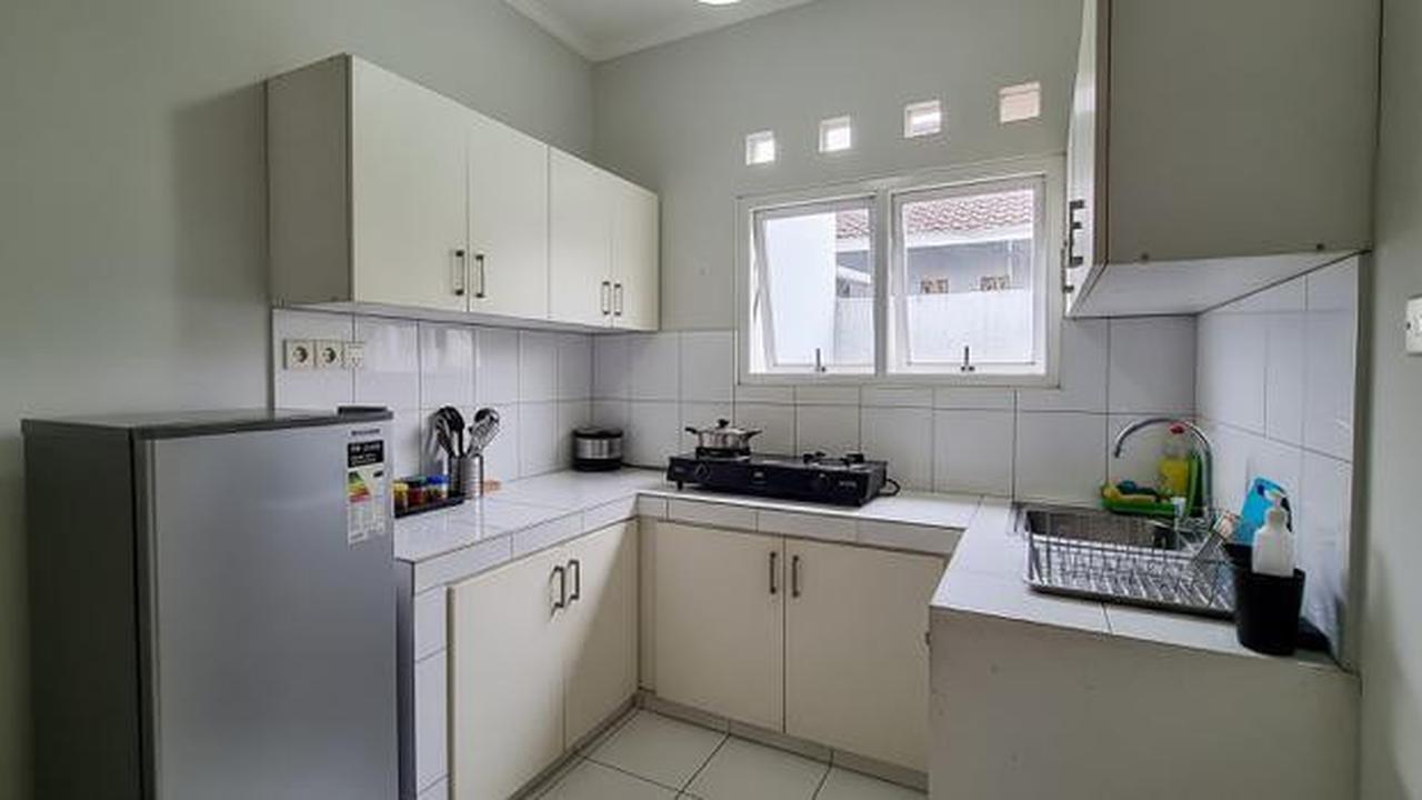 7 Desain Dapur Kecil 2x2 Meter Muat Kulkas dan Kitchen Set, Hemat Ruang Maksimal
