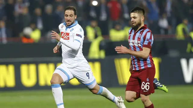 Hasil Liga Europa: Napoli 1 - 0 Trabzonspor