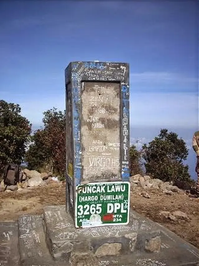 Puncak Lawu