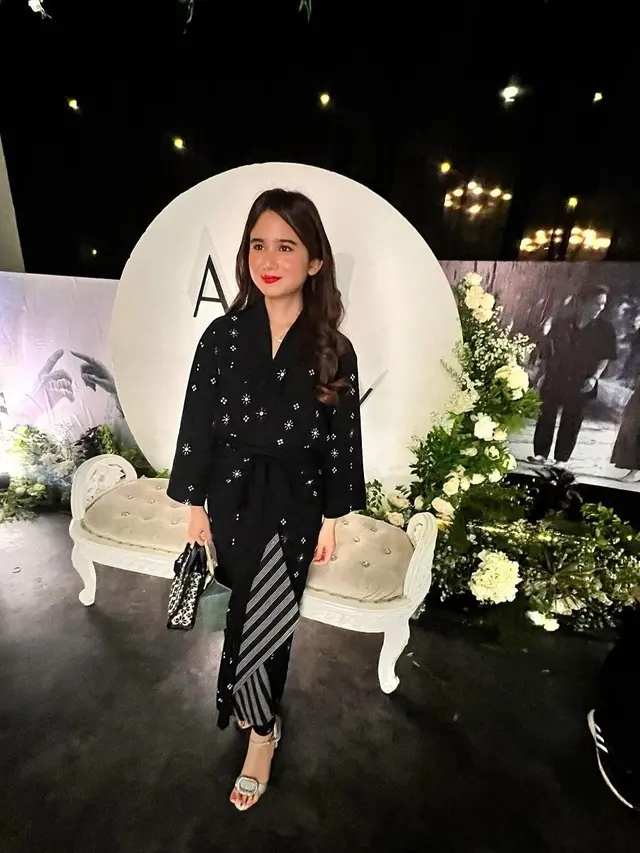 Adiba Kanza menikah dan dihadiri beberapa rekan selebriti