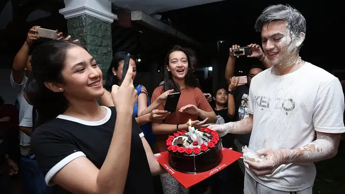 [Bintang] Ulang Tahun Rizky Nazar