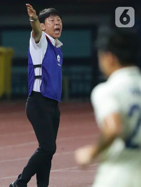 Pada SEA Games 2021, Shin Tae-yong berhasil membawa skuad Garuda meraih medali perunggu, Tidak hanya itu, Shin Tae-yong juga membawa Timnas U-23 menjadi runner-up di Piala AFF U-23 2023 dan membawa tim ke fase grup Piala Asia U-20 2023. (Liputan6.com/Helmi Fithriansyah)
