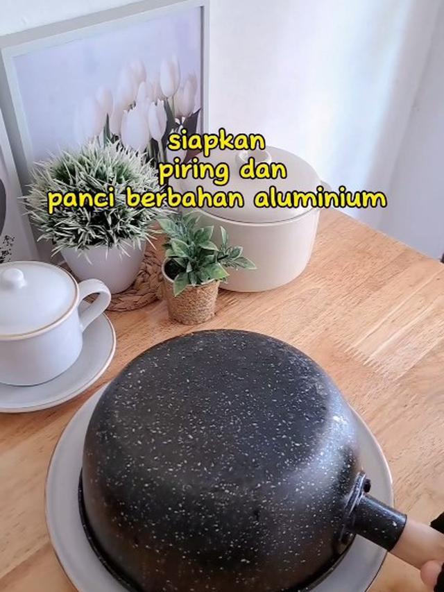 Tanpa Direndam Air Panas dan Cuka, Ini Cara Mencairkan Daging Ayam Beku dalam 5 Menit