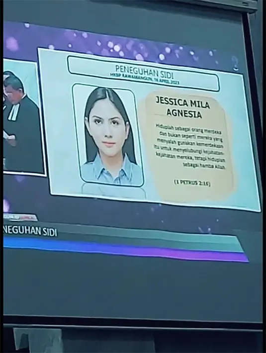 Dengan acara peneguhan tersebut, Jessica juga resmi menjadi warga batak. "Peneguhan Sidi Jessica Mila. Sah jadi Batak," tulis lambegosip. [TikTok/firton.62]