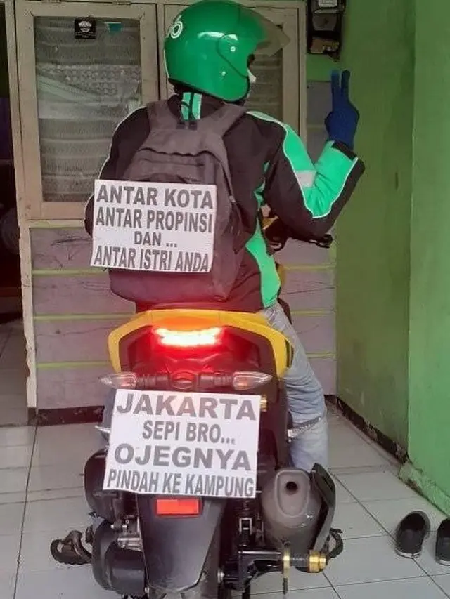 Potret Nyeleneh Plat Motor Driver Ojek Online Ini Malah Bikin Bingung