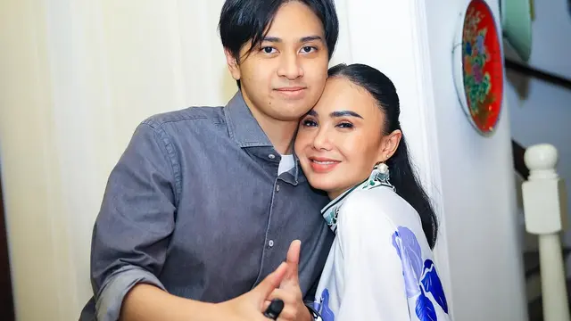 7 Momen Yuni Shara Gelar Bukber di Rumah, Dihadiri Sahabat dan Karyawan
