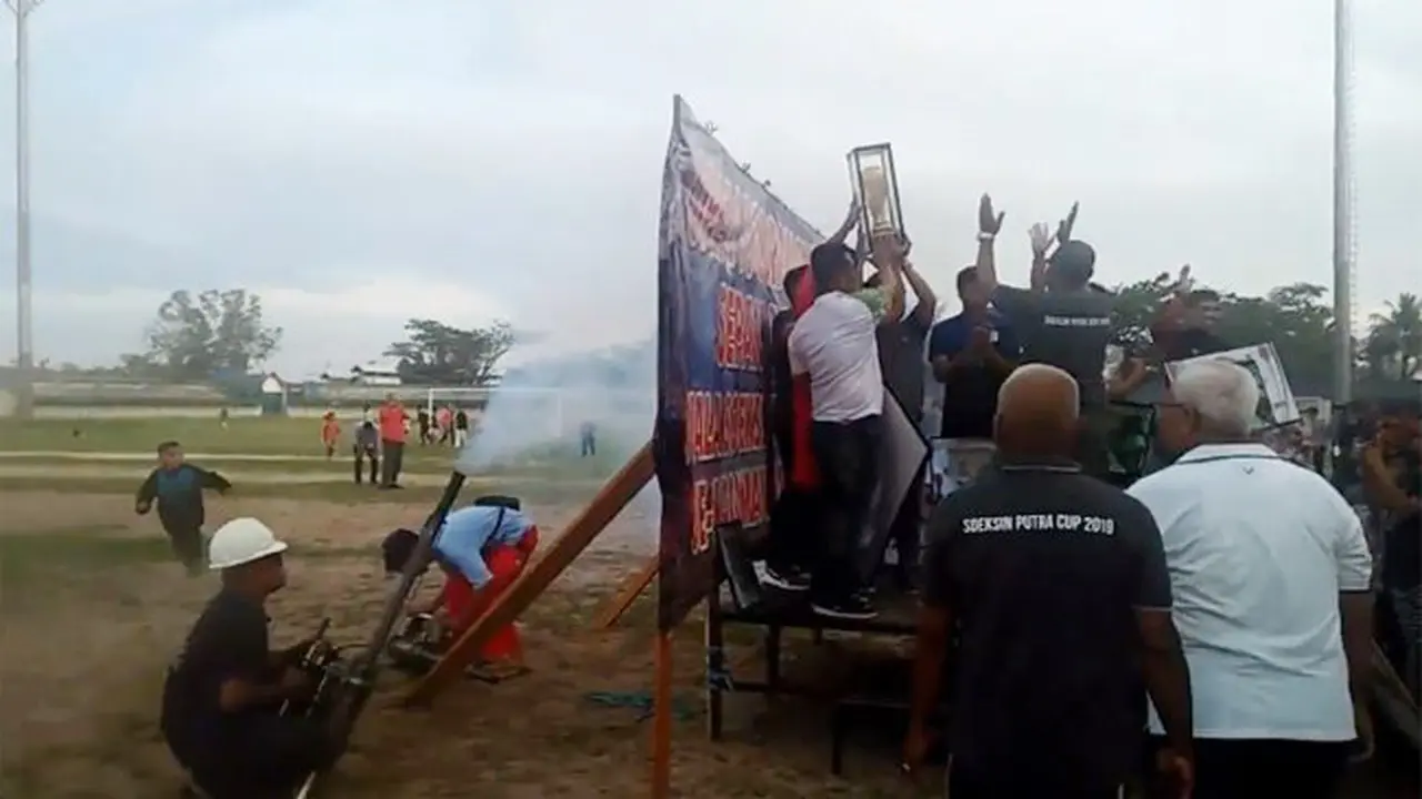 Cuma di Indonesia, Selebrasi Juara Turnamen Pakai Alat Fogging Nyamuk