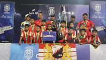 Tim UNI Bandung juara kategori U-9 di ajang Jabar Junior League Grassroots Championship 2025. (Bola.com/Erwin Snaz)