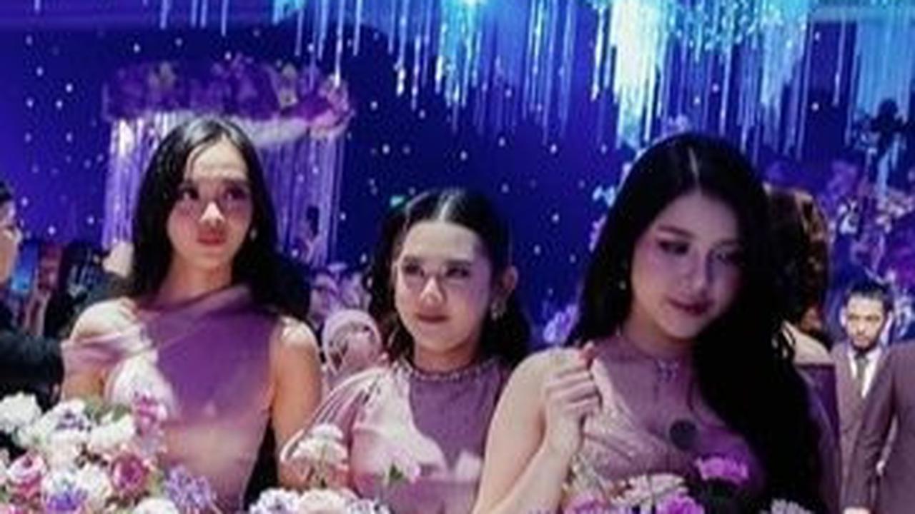 Tiara Andini Curi Perhatian