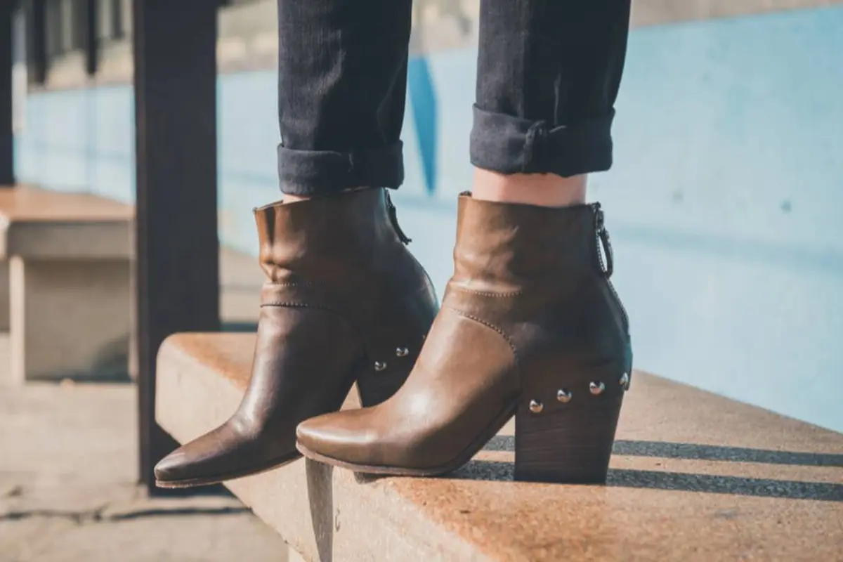 Inspirasi Sepatu Boots Wanita Kekinian untuk Upgrade Penampilan Jadi Lebih Fashionable