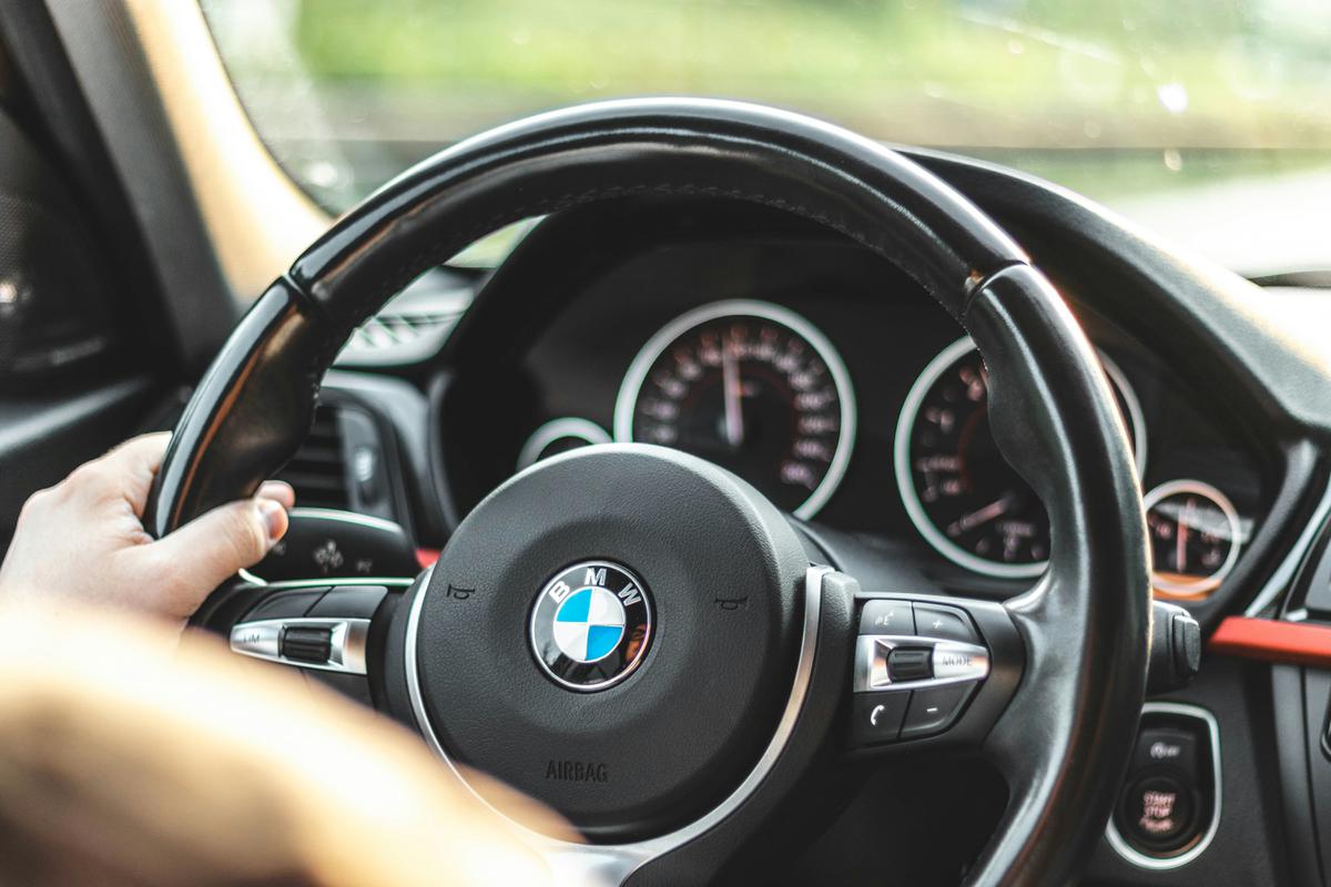 7 Arti Mimpi Nyetir Mobil, Punya Makna Mendalam - Bisa Jadi Petunjuk Hidup
